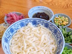 老北京炸酱面-门框胡同百年卤煮(新街口店)