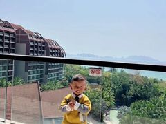 -三亚湾海居铂尔曼度假酒店