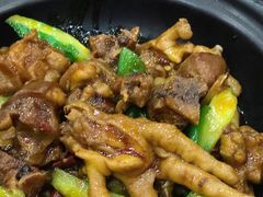 姜辣凤爪烧猪蹄-江城燕子大排档(江汉路步行街店)