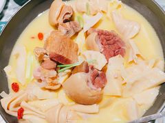 -披云云小馆·味道江湖(姚家园万象汇店)
