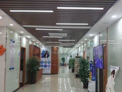 -茂菊口腔连锁(浦东南路店)
