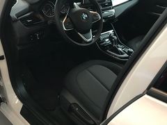 -上海宝信宝马4S店