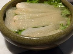 -尚尚仙·酸汤猪手·猪肚鸡火锅(华联万柳购物中心店)