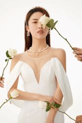 -伯爵婚纱摄影(光谷店)