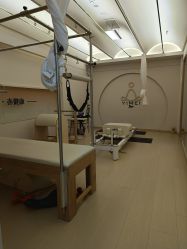 -亦美瑜伽·普拉提