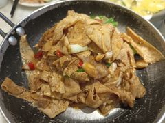 -小菜园新徽菜(镇江丹阳吾悦店)
