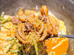 -山河屯铁锅炖·非遗东北菜(南山店)