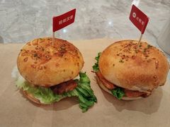 -必胜客(滨江店)