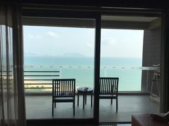 -三亚湾海居铂尔曼度假酒店