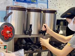 -CoCo都可(八达商城店)