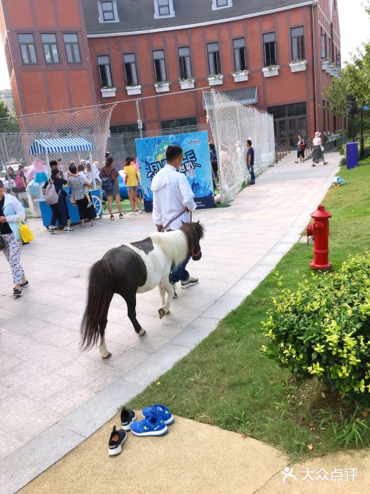 安徒生童话乐园图片