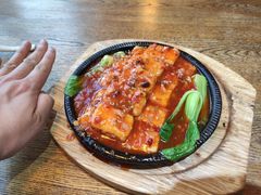 铁板爆浆豆腐-金牌老碗时尚陕菜(王府井百货店)