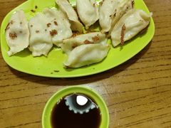 -锅贴王小吃(南大街店)