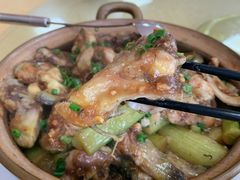 芋荷鲶鱼煲-思远客家菜馆(巴伐利亚店)