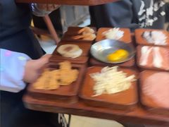 -银米·云南传统过桥米线(双廊黑金冠店)
