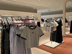 -URBAN REVIVO(西安Momopark店)