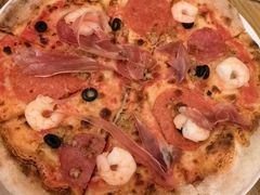 -城市大道红炉披萨烘焙坊