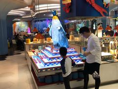 自助取餐区-帝企鹅自助餐厅•儿童岛•真企鹅(长隆企鹅酒店)