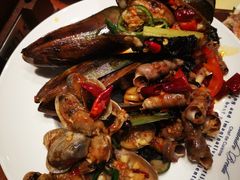 -四海一家自助餐(益田假日广场店)