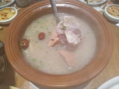 -黄泥岗·地道湖北菜(奥特莱斯店)