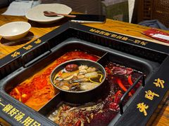 -老牌坊云南鱼豆花火锅(爱建店)