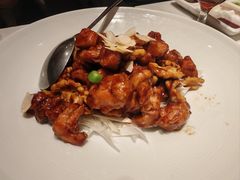 酱爆桃仁鸡丁-北平楼·烤鸭·北京菜(牡丹园店)