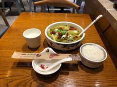 -渝是乎川渝小炒(新世界百货望京店)
