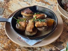 香煎鹅肝配白口蘑-BROWNSTONE布朗石西班牙餐厅(富城店)