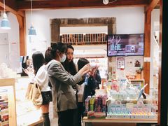 -猫的天空之城概念书店(苏州平江店)