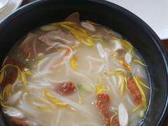 鲜花怒放过桥米线-桥香园过桥米线(国贸店)