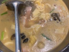 黄鳝咸肉锅仔-兰边碗(鼓楼店)