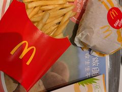 -麦当劳(莘松路芭比伦DT店)