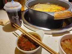 -钢管厂五区小郡肝串串香(滨江店)