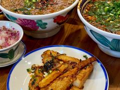 -云阿蛮云南生烫牛肉米线(奉贤路店)