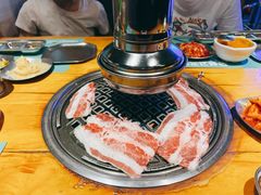 -唯成•韩国炭火烤肉 유성고기