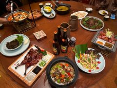 -老滇山寨•云南特色菜•地方菜•民族风情歌舞表演(金碧店)