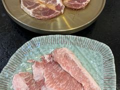 -臻牛烤肉
