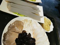 -宽板凳老灶火锅(外馆斜街店)
