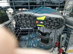 -迪卡侬(苗岭路店)