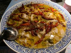 -桂二老坛酸菜鱼(三街两巷店)