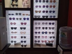 -沫芮眼镜·蔡司·依视路·尼康明月(环创店)
