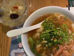 -呷佬·长沙手工米粉(金沙江路店)