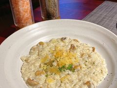 -MONICH牛排融合餐厅(和义大道购物中心店)