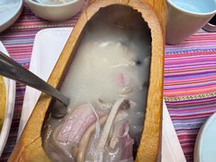 -香巴拉云南餐厅(华莱坞店)