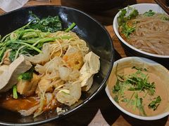 -万记麻辣烫国展总店