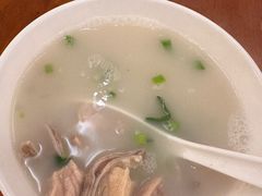 -三两春肚肺汤(崂山路店)