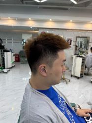 点击看大图 -秦·专注剪发