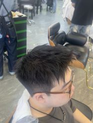 -藤野造型烫染·漂发