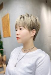 -变画·发型STUDIO