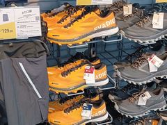 -迪卡侬(苗岭路店)